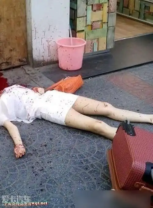 太惨了无辜美女被杀要有心理准备