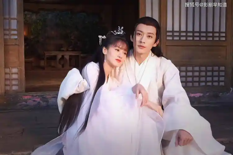 原创落花时节又逢君袁冰妍刘学义新剧照太养眼古偶剧颜值模板呀