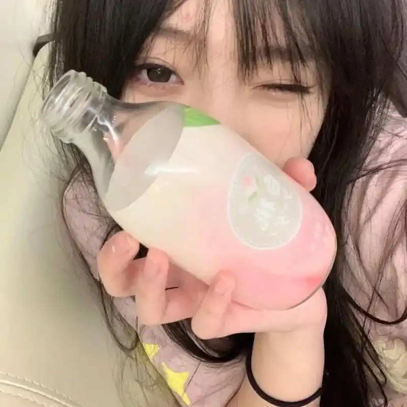 特别甜美纯真的女生头像