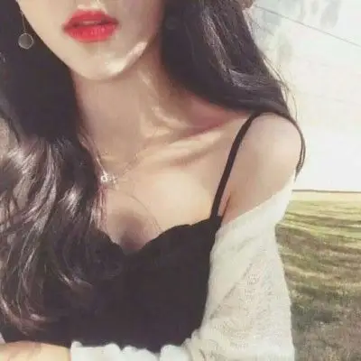 优质女头部位锁骨头像露锁骨的骚气女生头像