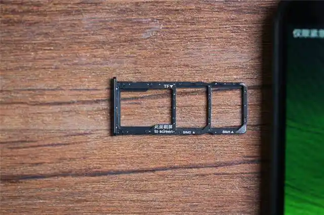 荣耀畅玩7c评测:人脸识别 独立三卡槽_手机搜狐网