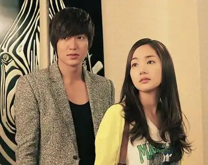 李敏镐朴敏英假分手后复合了吗经常在居住地附近约会