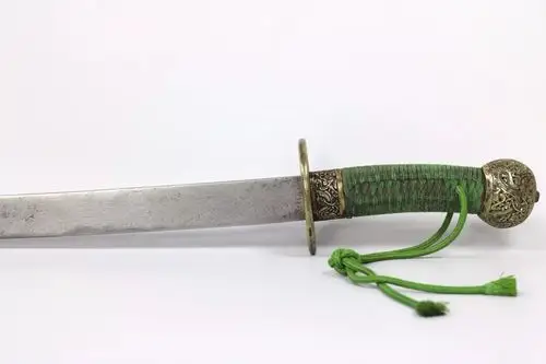 古代的刀匠城会玩!传家宝级别的腰刀,一种刀片秀出两种锻打工艺