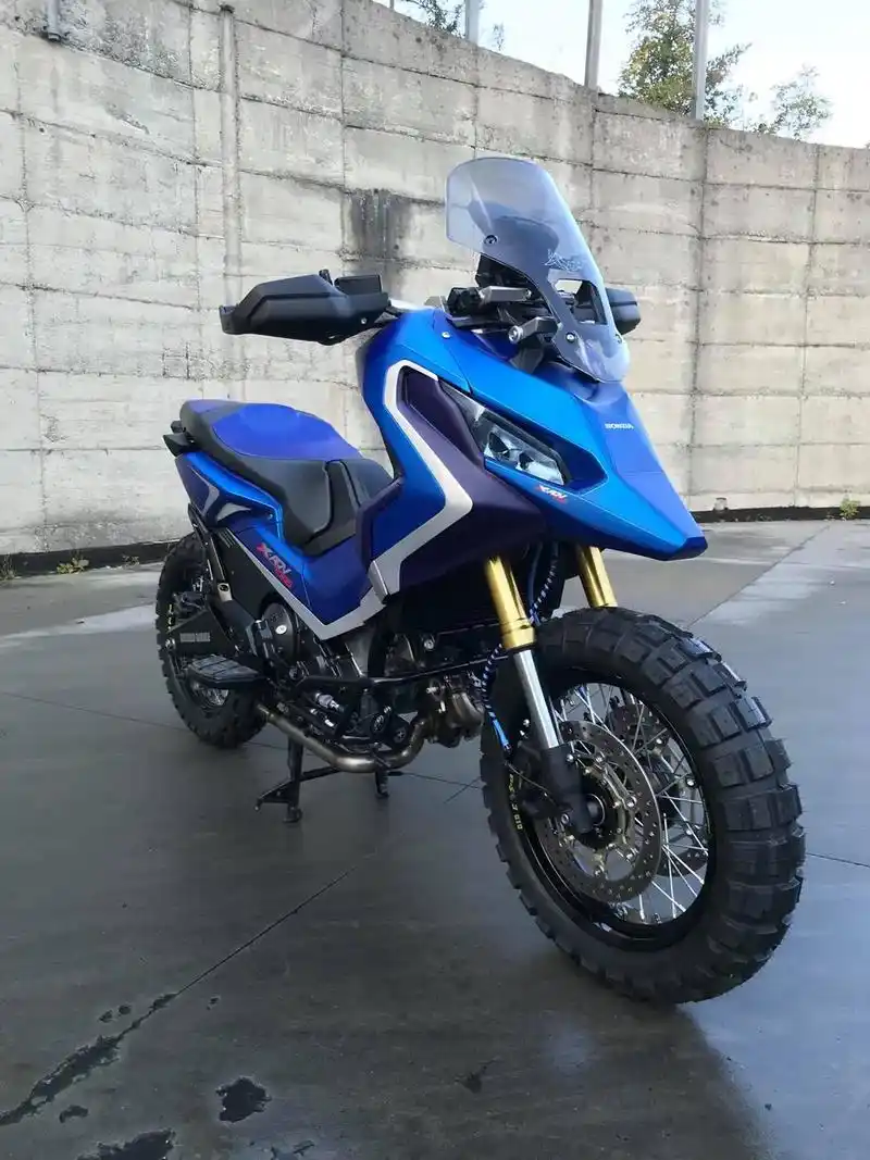 本田x-adv750改装案例分享  之前发过的这台带增压xa - 抖音