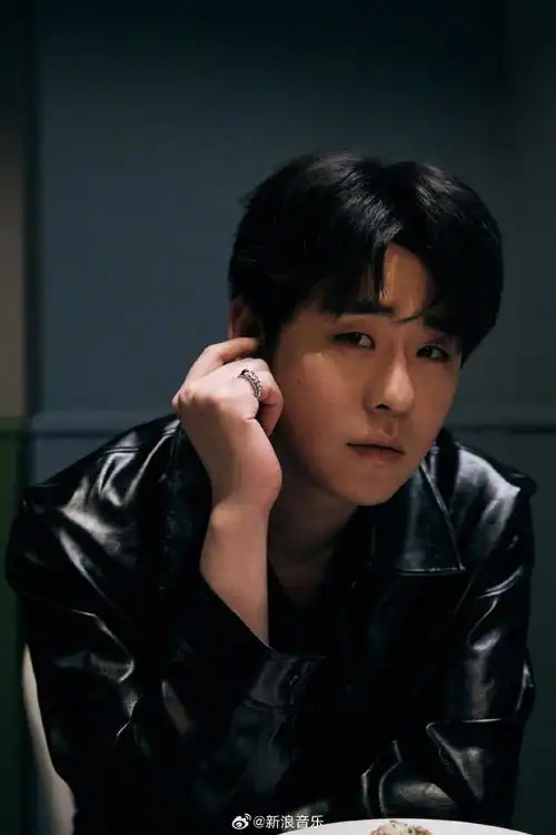 张云雷动手不动腿的唱跳##张云雷复古情绪写真