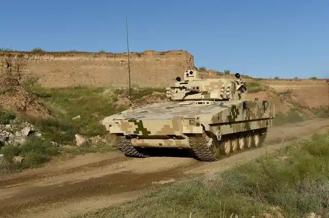 盘点全球17种现役履带式步兵战车