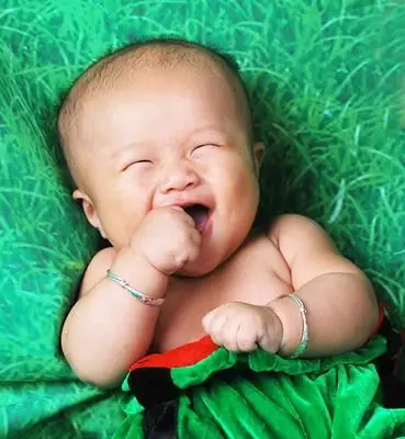 星光熠熠宝宝秀第221笑得好开心啊图