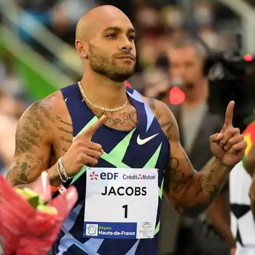 6秒50奥运百米冠军雅各布斯迎新赛季三连冠
