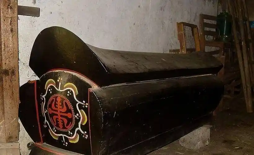 为啥棺材一头大一头小,一头高一头低?不得不说老祖宗心思太密了