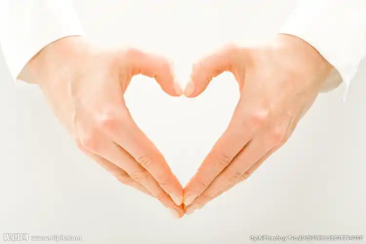双手手势爱心手势图片