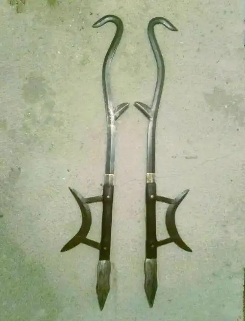 古代猛将的奇门兵器揭秘:独脚铜人,虎天钩与五神飞钩枪