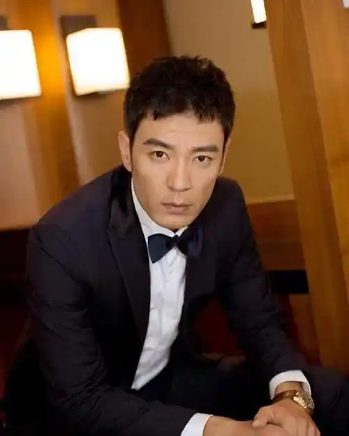 李光洁:从煤矿工人到实力派演员,娶过郝蕾,爱过王珞丹!