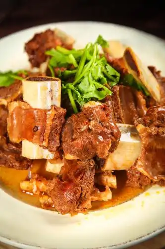 一盘红烧牛排骨 红烧牛排