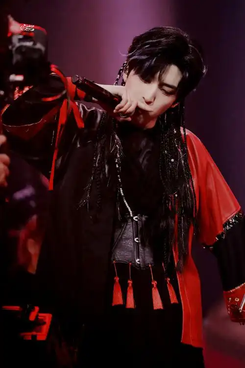 严浩翔刀马旦舞台##严浩翔 少年王者燃炸onfire