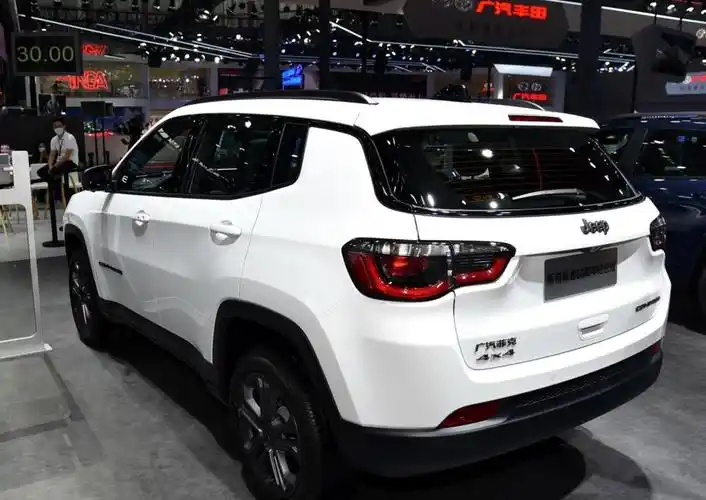 2021款jeep指南者预售138万油耗7升精致外观真帅气