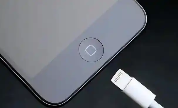 统一手机充电口大势所趋,苹果还能挣扎多久?