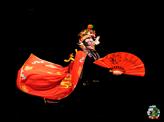 国粹川剧变脸美猴王表演,唤起你儿时的记忆更有精彩舞台演出呈现网红