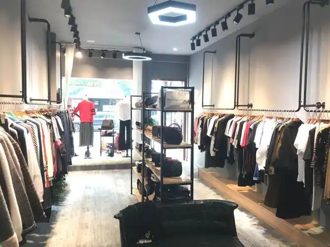 (启铺优选)慈溪市中心60平服装店适合各类业态实景图片