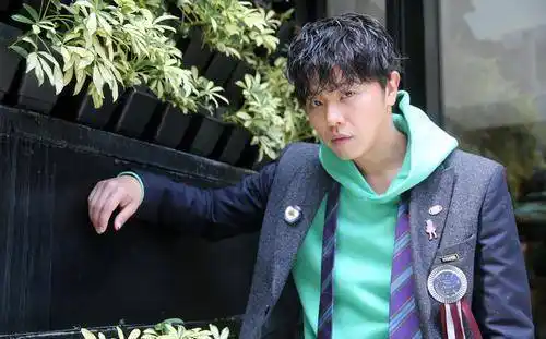 原创他是杨丞琳前男友也是娱乐圈少有多面手36岁在家中英年早逝