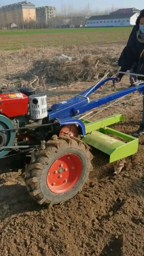 12马力手扶拖拉机带旋耕机,特别好用