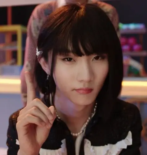 贺儿女装-丁程鑫:青梅竹马的暗恋-话本小说网