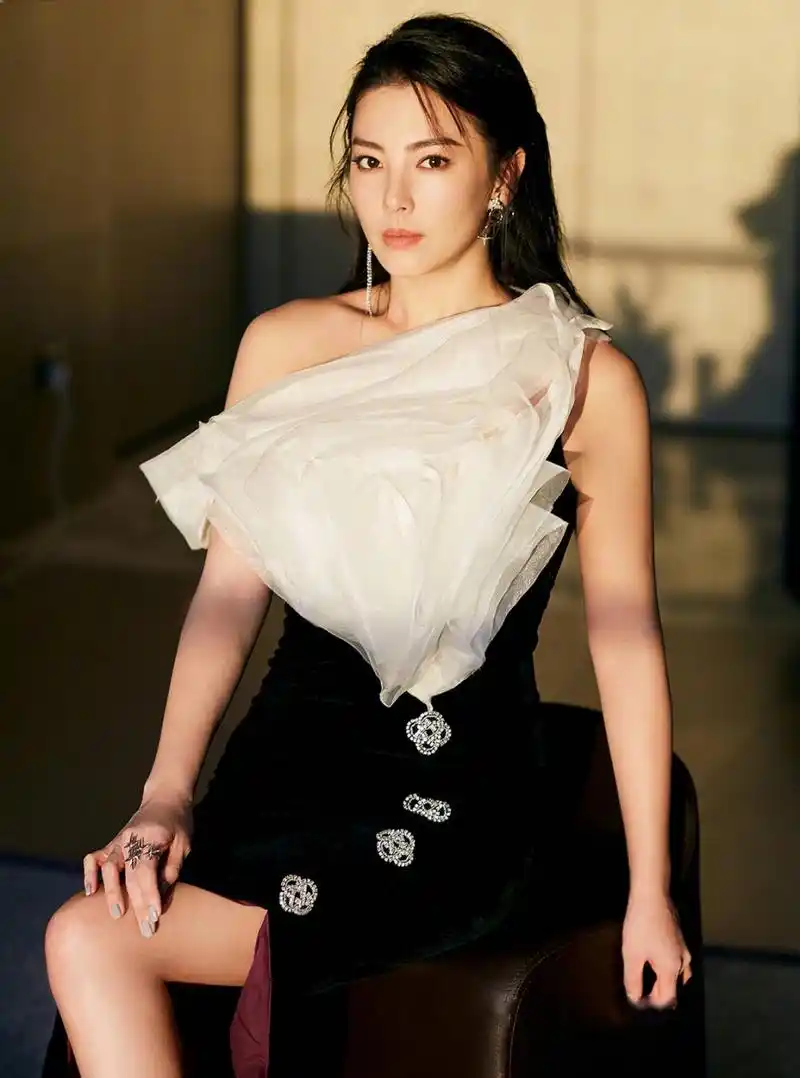 最近天气不好,又有洪水灾情,大家一定要多多注意安全,祈祷雨过天晴 ".