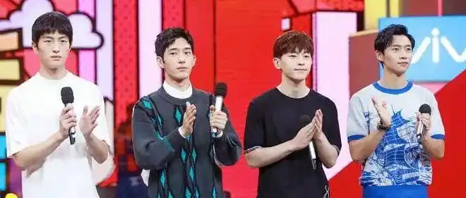 井柏然邓伦男模同框邓伦惨输没想到他赢了