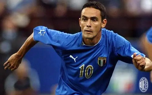 15年前,同样是九月国际比赛日,有位米兰球员挺身而出,帮助意大利国家