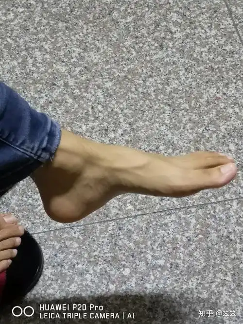 男生脚长的好看是什么样的体验