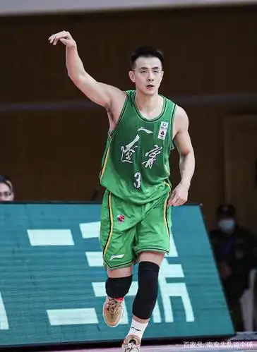 赵继伟37分创新高!去年总决赛只打9分钟 如今单节狂轰20分5抢断