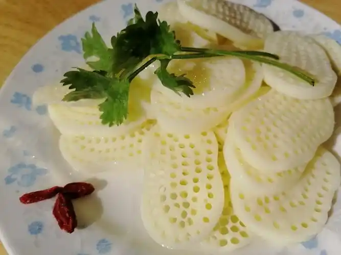 骨骨鲜火锅店精美菜品展示