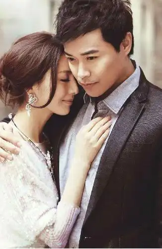 曝佟丽娅陈思成已离婚两人昔日恩爱照大回顾