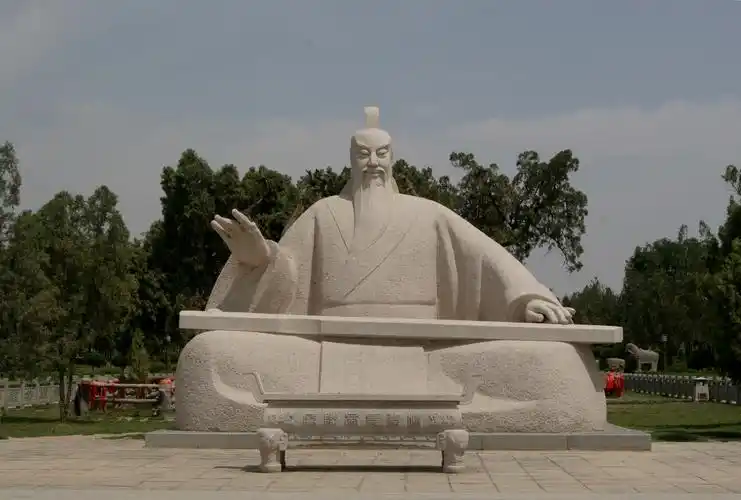 g-舜帝像 花岗岩 700x800x500cm 2006年