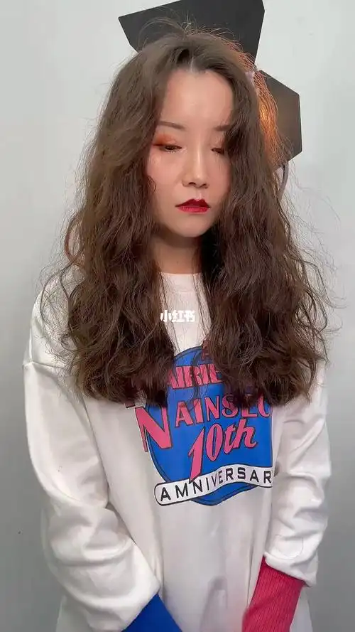 免打理柔美大卷发_卷发_天下汇高新店攻略_烫发_免打理烫发_时尚_发型