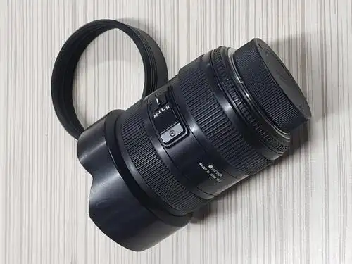 编号2562-  ____适马12-24尼康口,超广角镜头,成色不错功能正常,平时