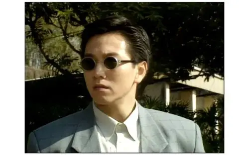 【温兆伦║tvb火玫瑰】乔立出现幻觉,大叔变痴汉,画面太美_哔哩哔哩