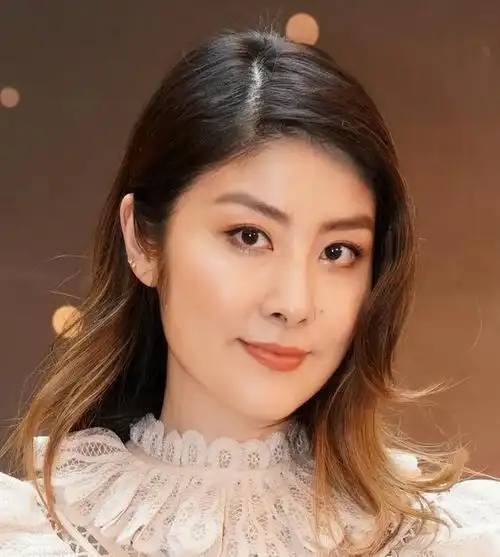 13年前,是多么痛楚的经历,改变了港圈公主陈慧琳的生活轨迹?