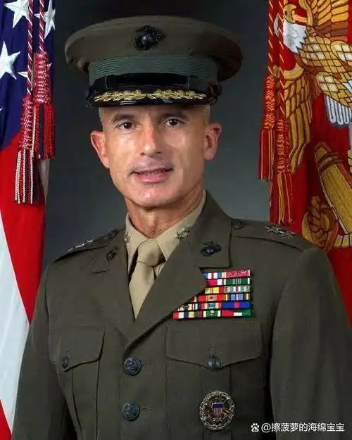 美国海军陆战队军服,穿最华丽的制服,干最脏累的活