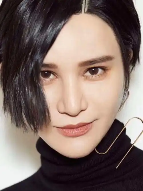 尚雯婕!你只知道她整容,却不知道她是才女