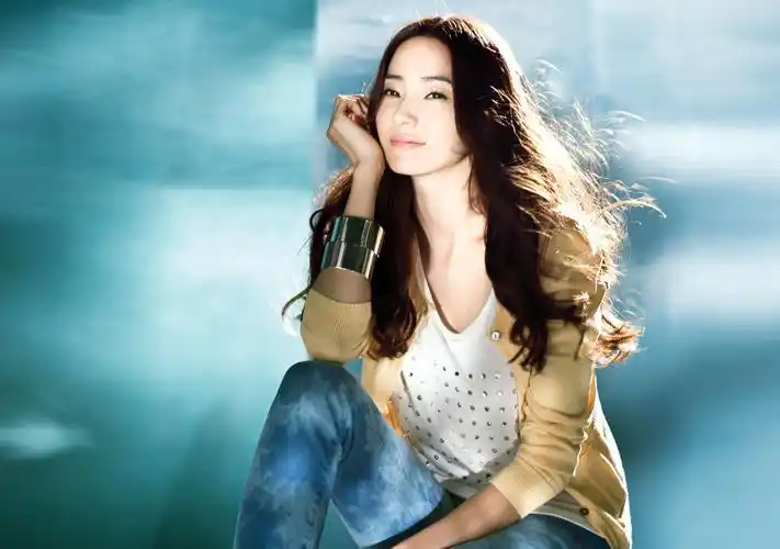 旗下艺人韩彩英