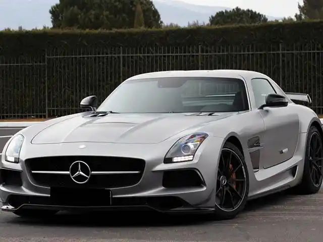 奔驰amg-sls-6.2-a/mt后驱dct双离合