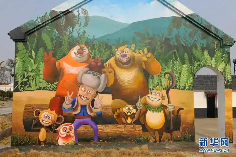 安徽明光:山区农村添新景 3d墙画扮靓民房