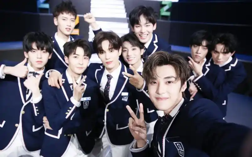 unine李汶翰李振宁姚明明管栎嘉羿胡春杨夏瀚宇陈宥维