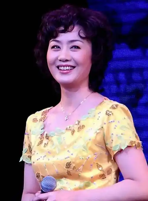 "京剧第一美人"李胜素四个绯闻老公竟没一个真!