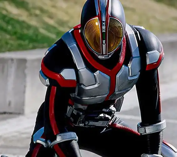 假面骑士555续作新形态皮套正面造型公开胸口的大瓶盖子太磕碜