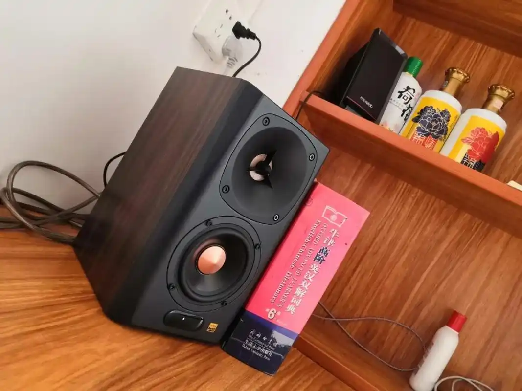 漫步者s301 hi-res音箱评测:无线低音炮,平板高音,高品质传输