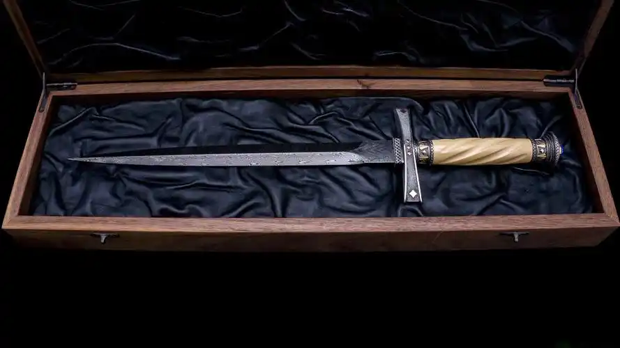 华丽沙皇风现代制刀界代表维拉基米尔·克伦克德州狂野大马士革钢精美