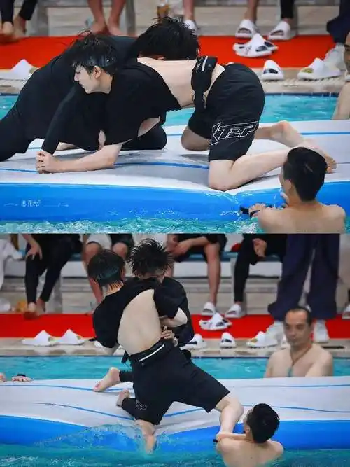 时代少年团组团秀腹肌,刘耀文身处其中尴尬不已_马嘉祺_宋亚轩_张真