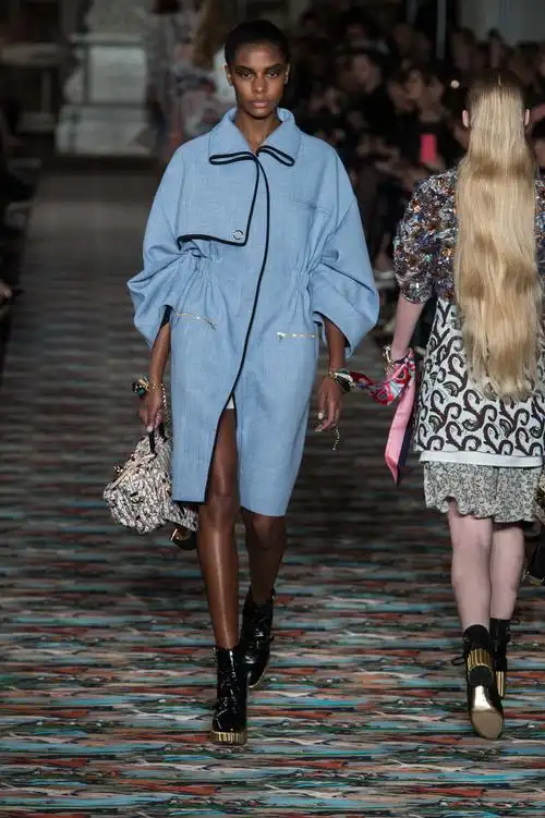 christian dior 2017早春度假女装发布会