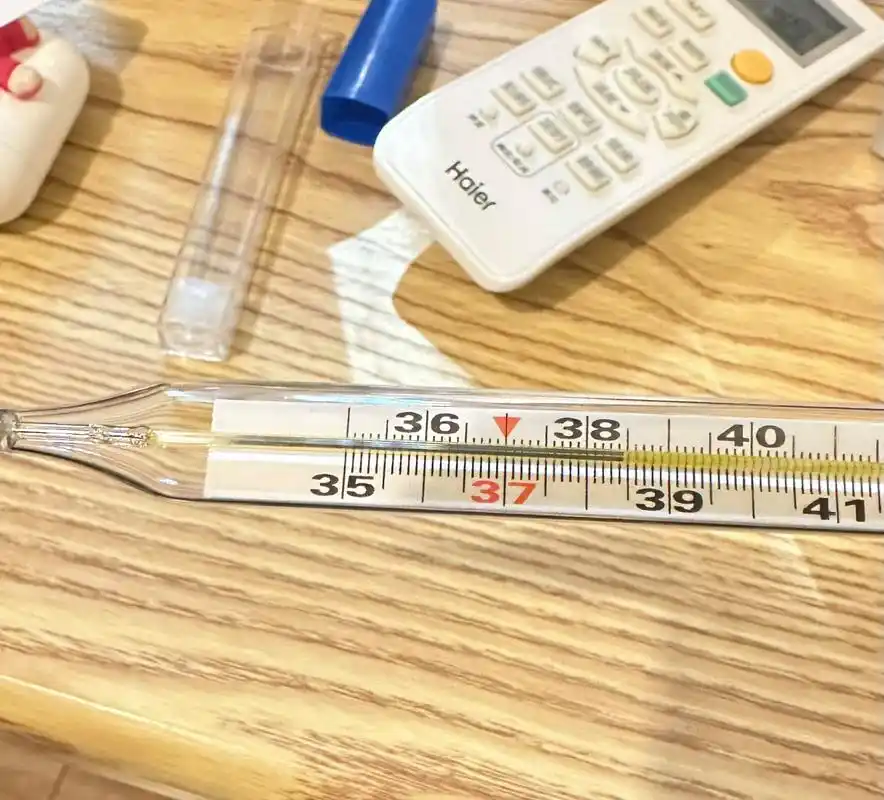 求解答 没有不舒服 为什么体温还是38度 我昨天发烧的,头晕身上痛,然